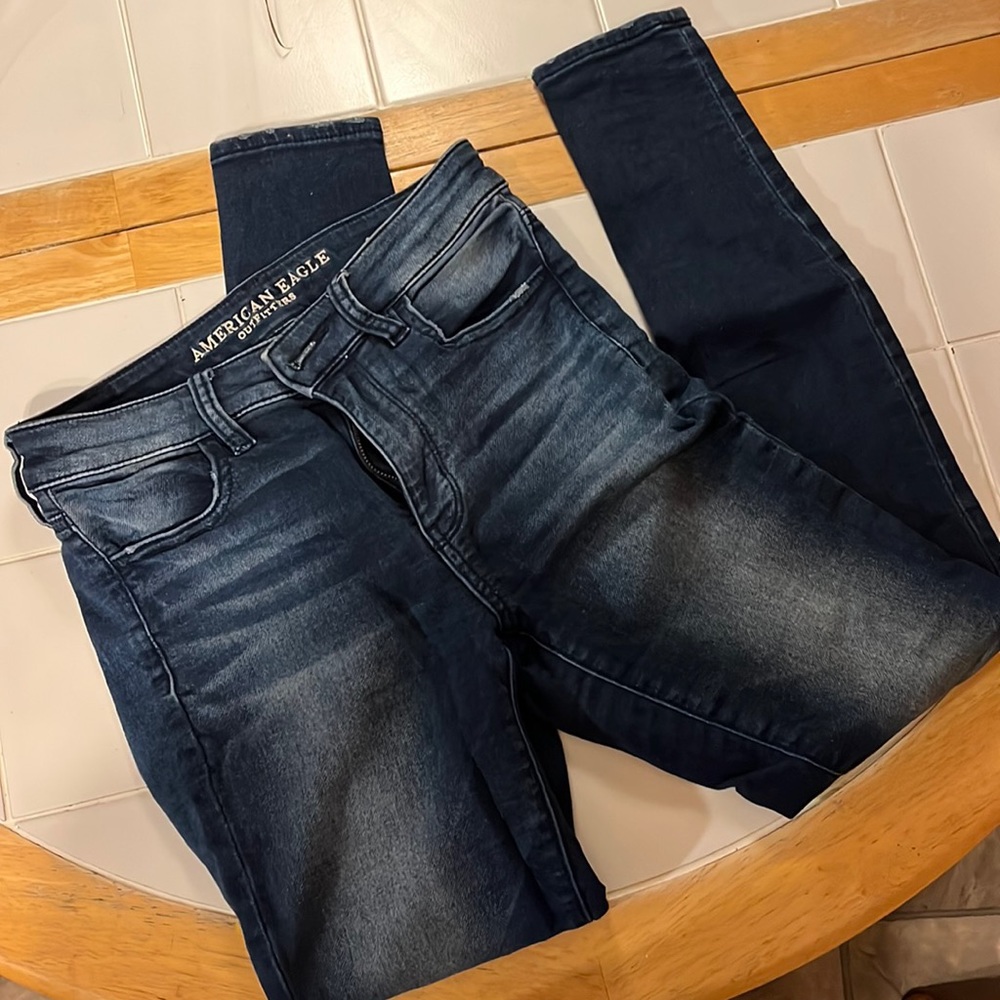 American eagle high-rise, dark wash jegging size 4 superstretch